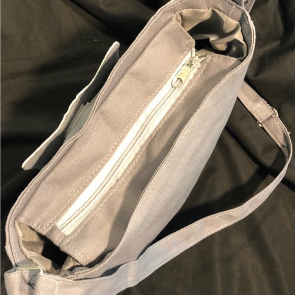 🌟Host Pick!🌟 Cat Crossbody Bag NWOT - Picture 4 of 6